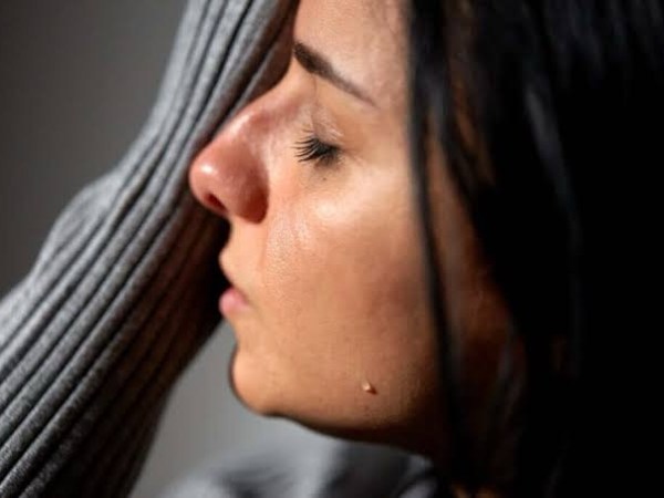 Entre a neurose e a&nbsp;psicose